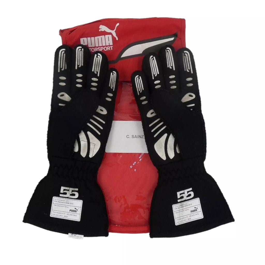2022 Carlos Sainz Ferrari race gloves - Ex Race Gear