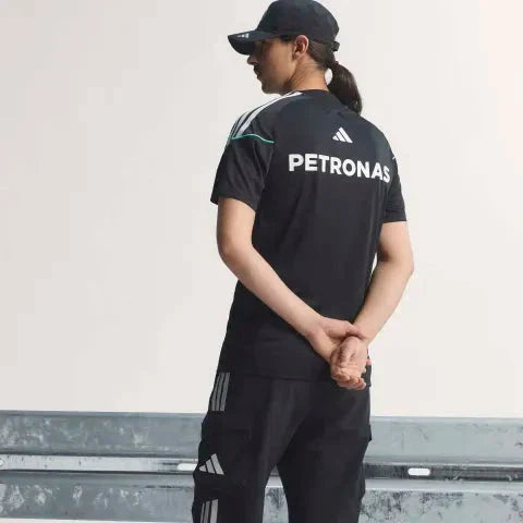 Mercedes - AMG Petronas Formula One Men's Mechanics T-Shirt - Black Mercedes AMG Petronas