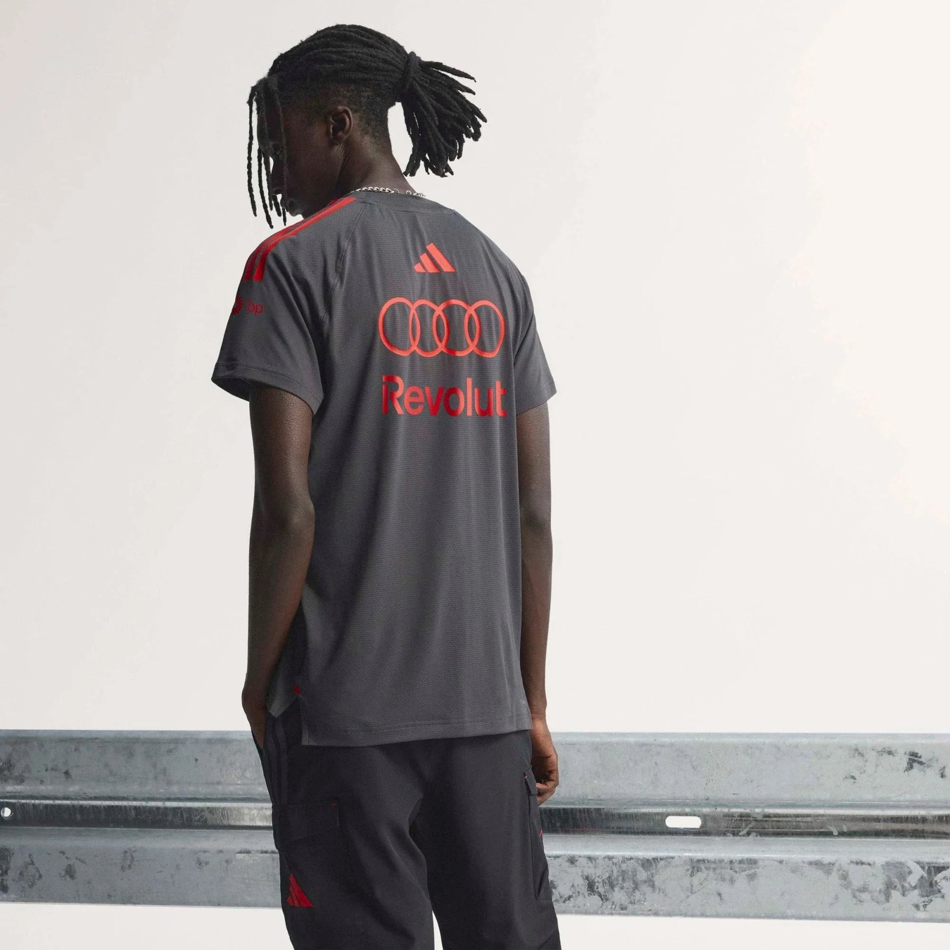 Audi Formula One Men's 2026 Team Mechanics T-Shirt - Gray Audi F1