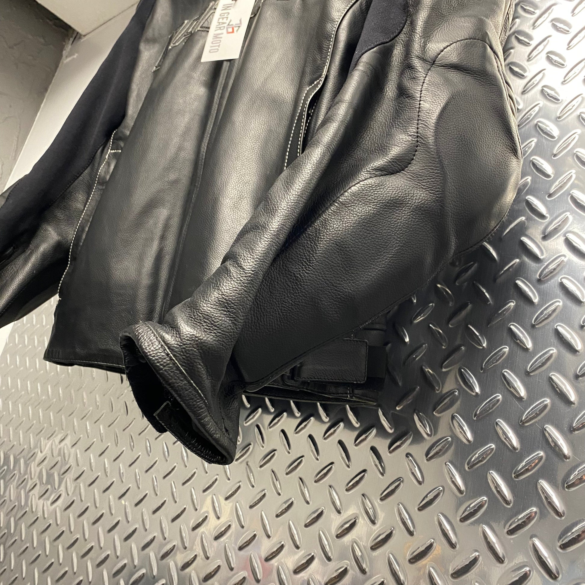 Dainese Leather Motorcycle Jacket Sz 58EU Dainese