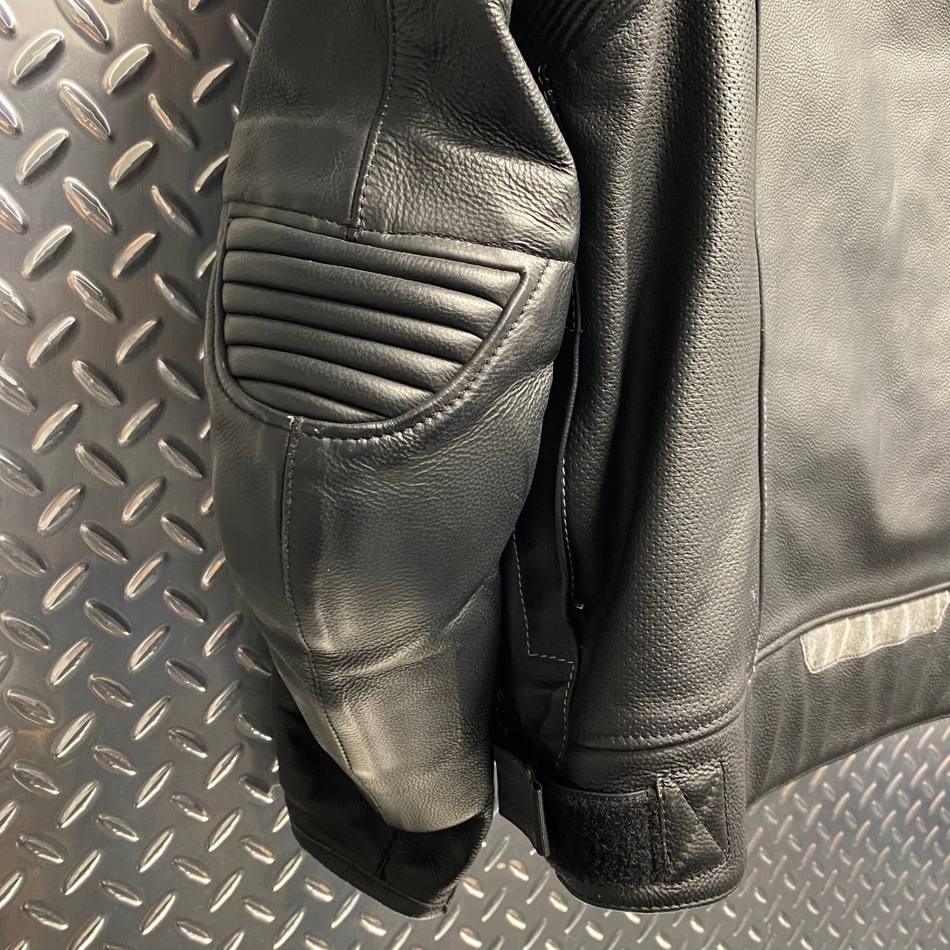 Dainese Leather Motorcycle Jacket Sz 58EU Dainese